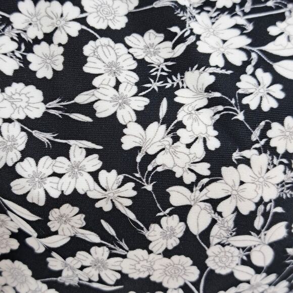 Kona Sol Bikini Swim Top M Floral Tie Neck Halter Bandeau Swimwear‎ Black White - Picture 4 of 6